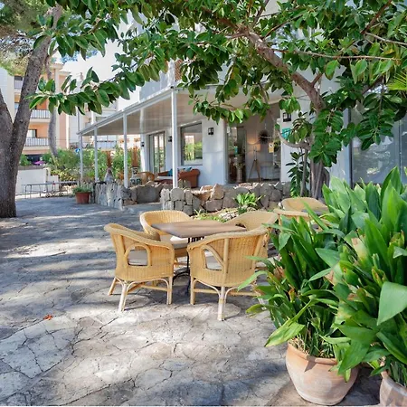 Petit Garden By Flacalco